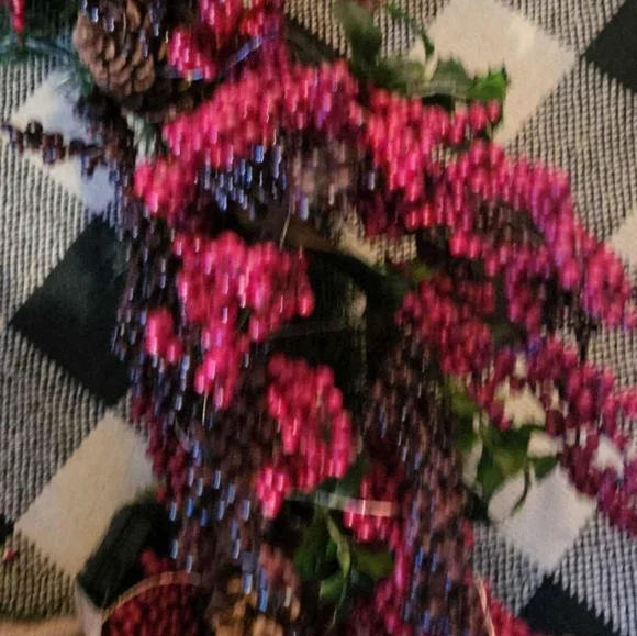 Frontgate Winterberry Garland - Picture 5 of 7